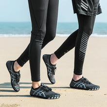 Carregar imagem no visualizador da galeria, Tênis Aquático Esportivo: Praia, Trilhas e Caminhadas (33 ao 38 Brasil)