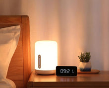 Carregar imagem no visualizador da galeria, Mi Bedside Lamp 2: a luminária de cabeceira inteligente da Xiaomi