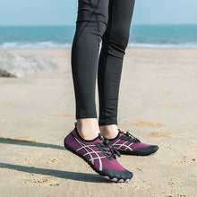 Carregar imagem no visualizador da galeria, Tênis Aquático Esportivo: Praia, Trilhas e Caminhadas (33 ao 38 Brasil)
