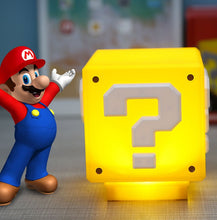 Cargar imagen en el visor de la galería, Lámpara decorativa &quot;Super Mário Question Block&quot;
