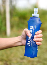 Carregar imagem no visualizador da galeria, Garrafa de Água macia, dobrável e super resistente - ideal para Esportes
