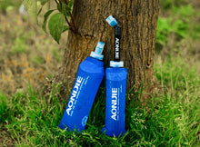 Carregar imagem no visualizador da galeria, Garrafa de Água macia, dobrável e super resistente - ideal para Esportes
